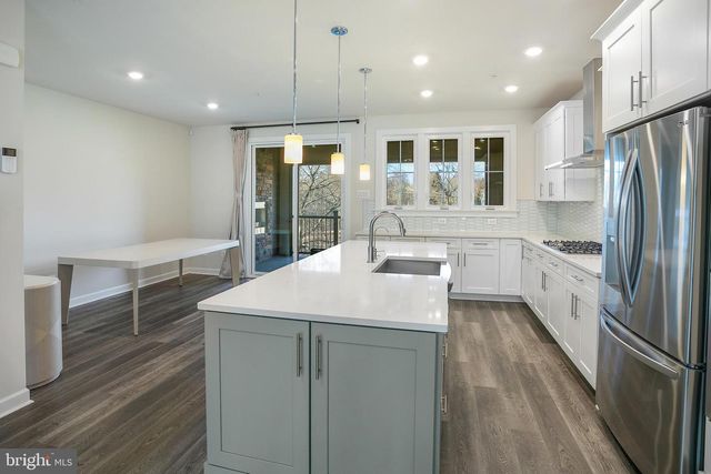 6725 24TH CT N, Arlington, VA 22205