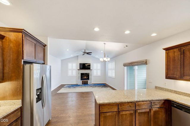 417 Echo Way, Eagle Point, OR 97524