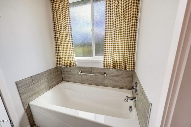 417 Echo Way, Eagle Point, OR 97524