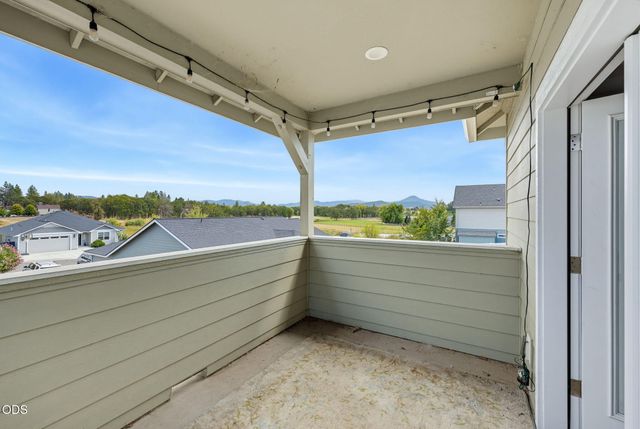 417 Echo Way, Eagle Point, OR 97524