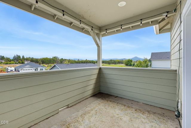 417 Echo Way, Eagle Point, OR 97524
