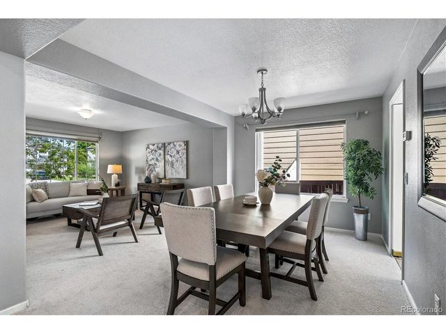 2956 S Espana Ct, Aurora, CO 80013