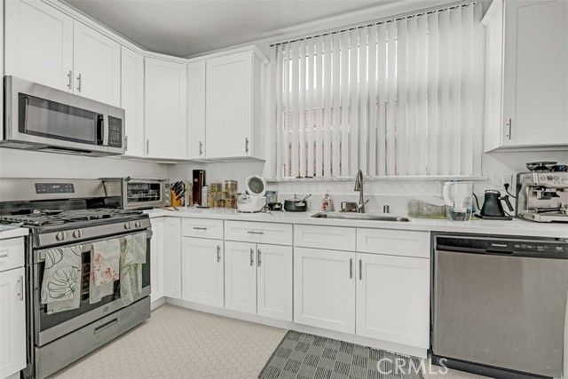 534 S Coronado, Los Angeles, CA 90057