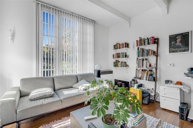 534 S Coronado, Los Angeles, CA 90057