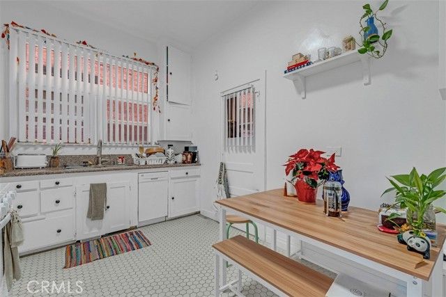 534 S Coronado, Los Angeles, CA 90057