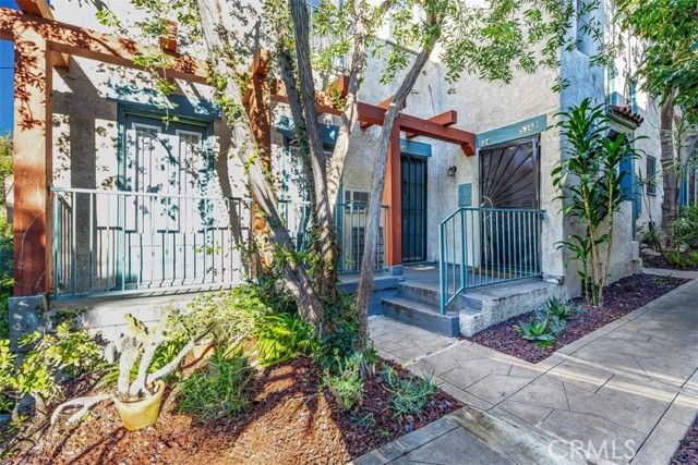 534 S Coronado, Los Angeles, CA 90057