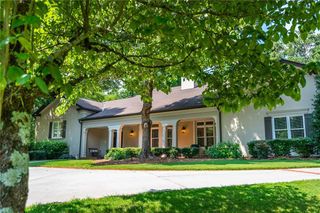 1025 Stonegate Court, Roswell, GA 30075