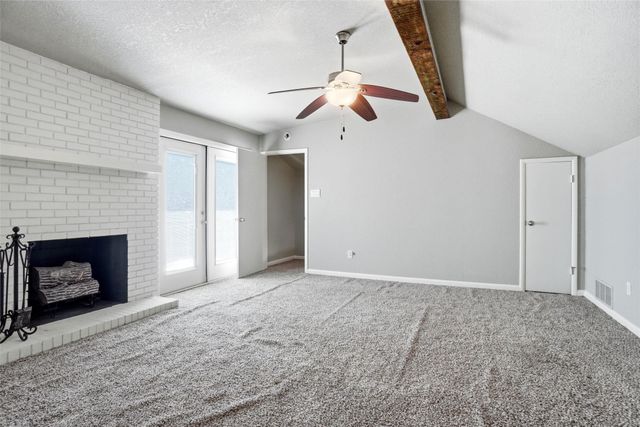 5920 Diamond Oaks Drive S, Haltom City, TX 76117
