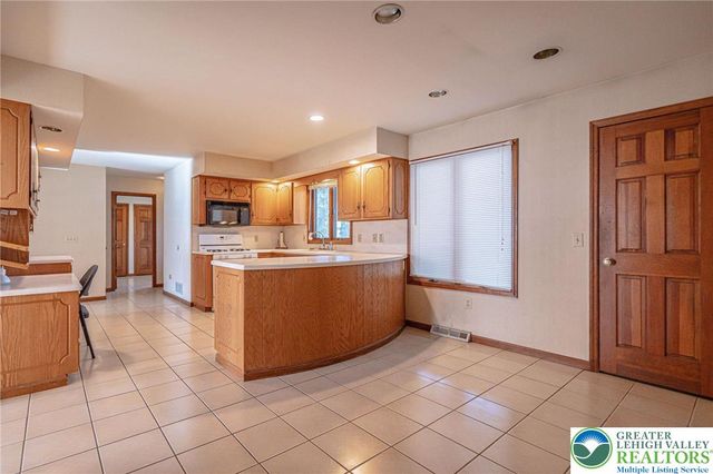 1501 Sycamore Avenue, Forks Twp, PA 18040