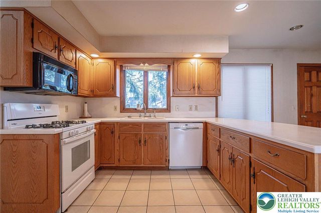 1501 Sycamore Avenue, Forks Twp, PA 18040