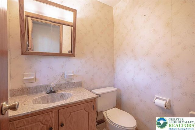 1501 Sycamore Avenue, Forks Twp, PA 18040