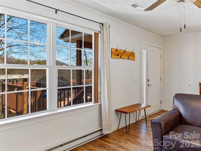 860 Creekside Drive, Maggie Valley, NC 28751