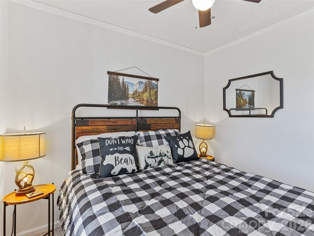 860 Creekside Drive, Maggie Valley, NC 28751