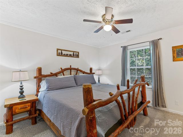 860 Creekside Drive, Maggie Valley, NC 28751