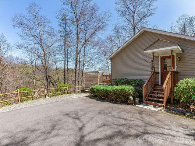 860 Creekside Drive, Maggie Valley, NC 28751
