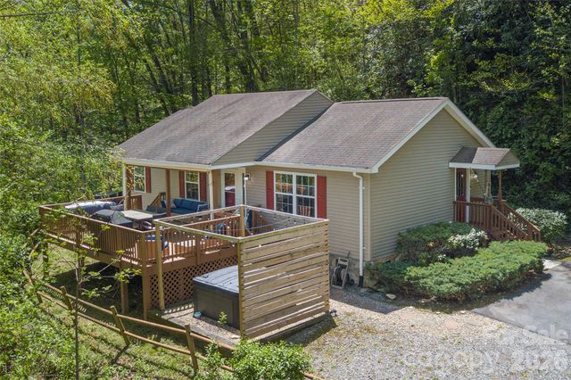 860 Creekside Drive, Maggie Valley, NC 28751