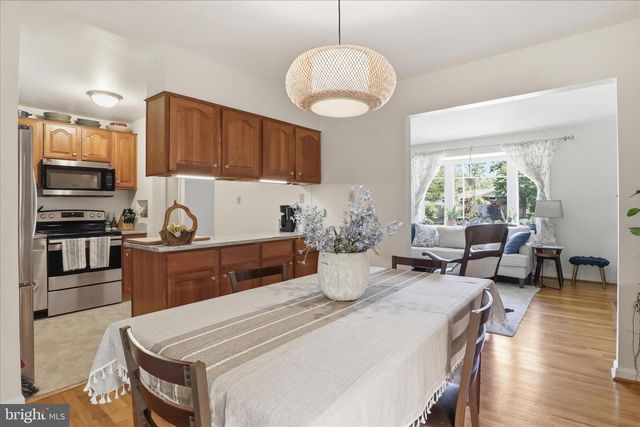 8143 EDMONTON CT, Springfield, VA 22152