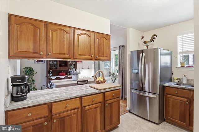 8143 EDMONTON CT, Springfield, VA 22152