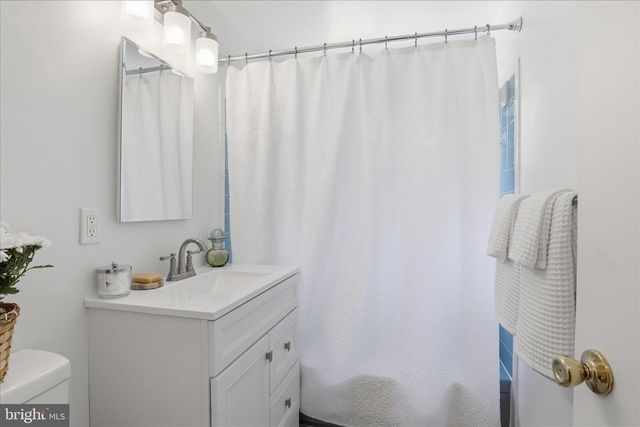 8143 EDMONTON CT, Springfield, VA 22152