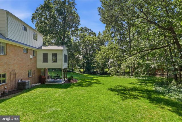 8143 EDMONTON CT, Springfield, VA 22152