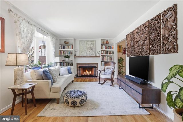 8143 EDMONTON CT, Springfield, VA 22152