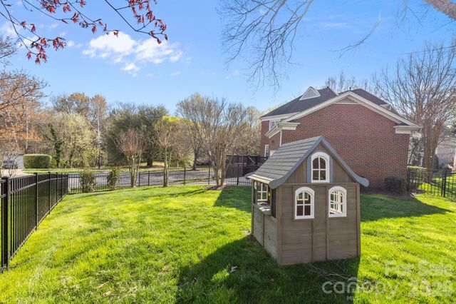 7100 Prescott Pond Lane, Charlotte, NC 28270