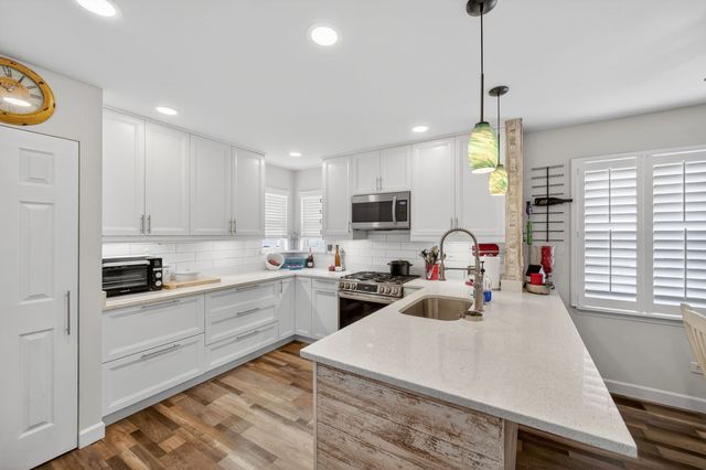 2209 Carpenter Avenue, Plainfield, IL 60586