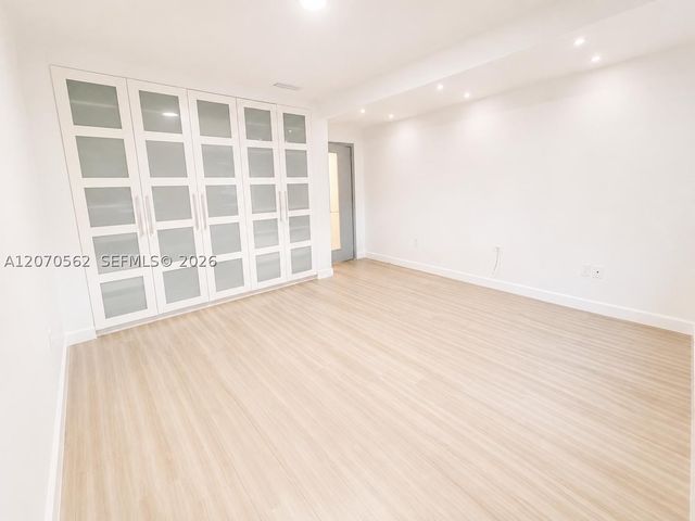 4726 Alton Rd, Miami Beach, FL 33140