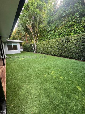4726 Alton Rd, Miami Beach, FL 33140