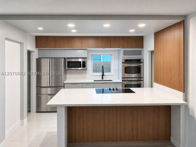 4726 Alton Rd, Miami Beach, FL 33140