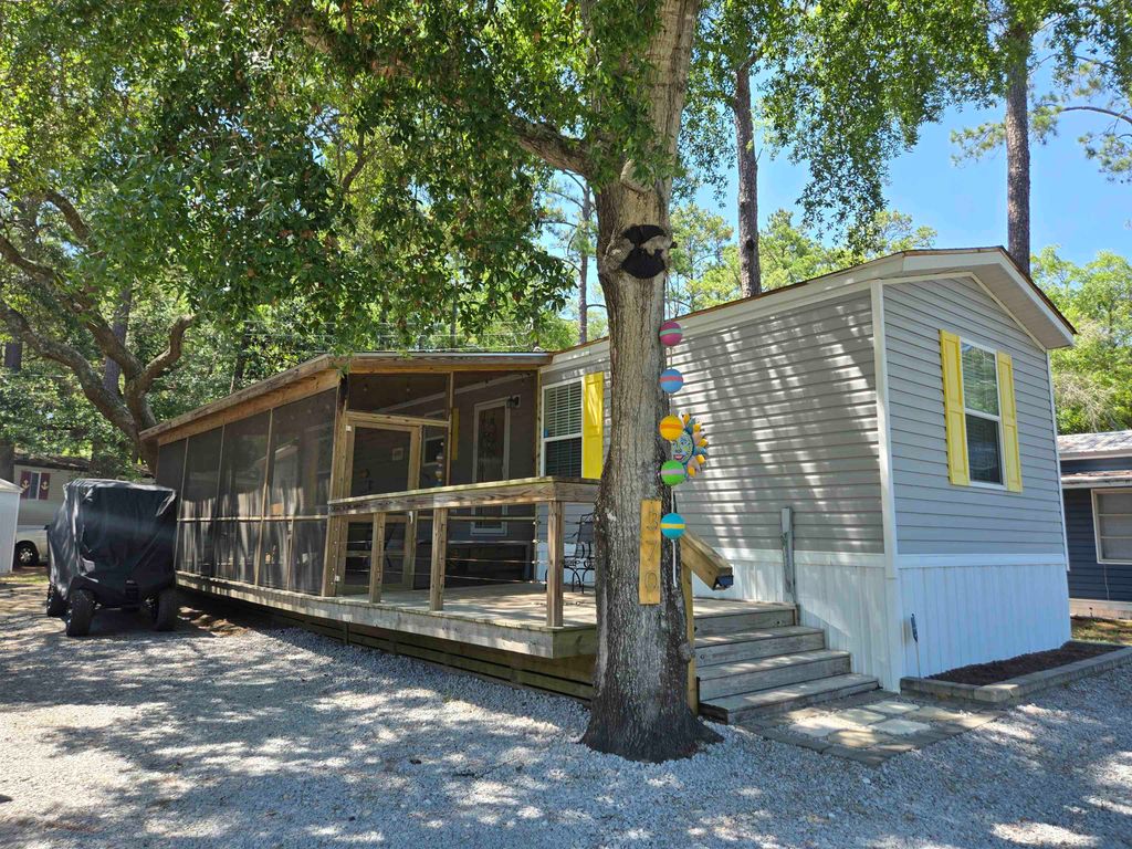 370 W Canal St., Garden City Beach, SC 29576