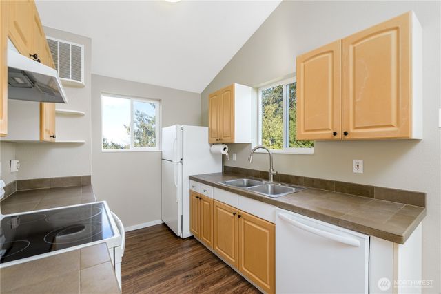 81 Guy Kelly Road, Port Angeles, WA 98362