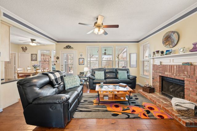 2156 Sandell Drive, Grapevine, TX 76051