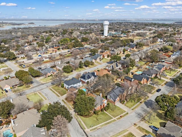 2156 Sandell Drive, Grapevine, TX 76051