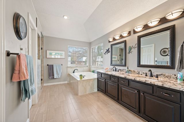 2156 Sandell Drive, Grapevine, TX 76051