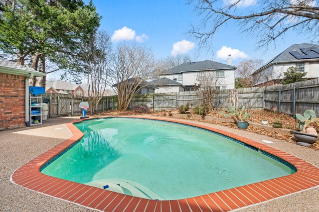 2156 Sandell Drive, Grapevine, TX 76051