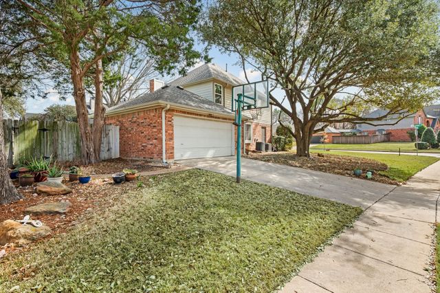 2156 Sandell Drive, Grapevine, TX 76051