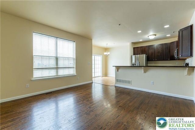 241 Snapdragon Way, Upper Macungie Twp, PA 18104