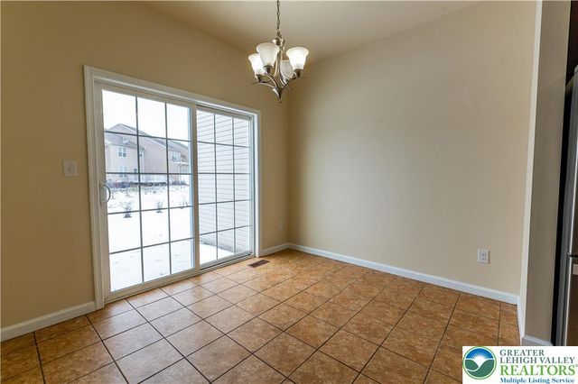 241 Snapdragon Way, Upper Macungie Twp, PA 18104