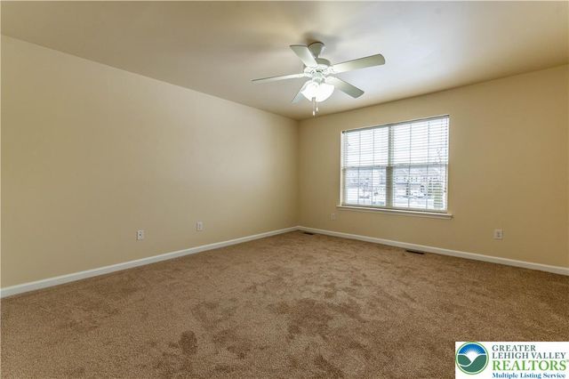 241 Snapdragon Way, Upper Macungie Twp, PA 18104