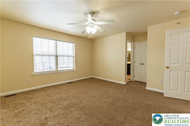 241 Snapdragon Way, Upper Macungie Twp, PA 18104