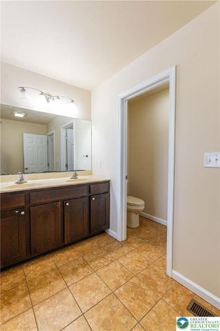 241 Snapdragon Way, Upper Macungie Twp, PA 18104