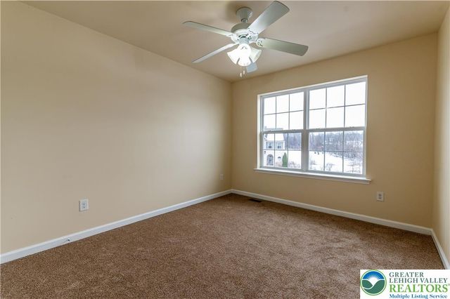 241 Snapdragon Way, Upper Macungie Twp, PA 18104