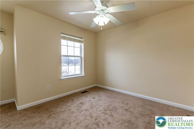 241 Snapdragon Way, Upper Macungie Twp, PA 18104