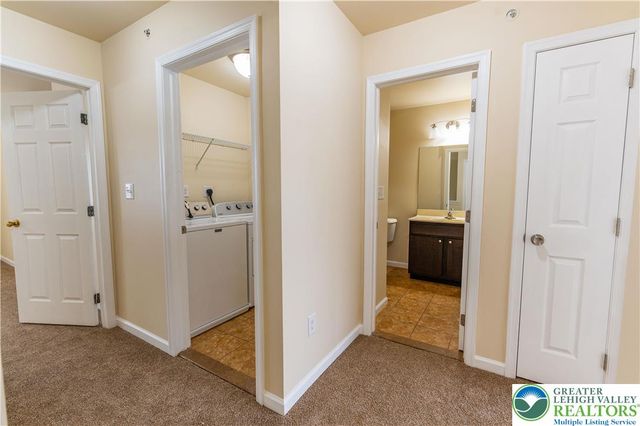 241 Snapdragon Way, Upper Macungie Twp, PA 18104