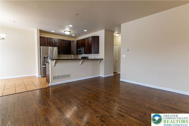 241 Snapdragon Way, Upper Macungie Twp, PA 18104