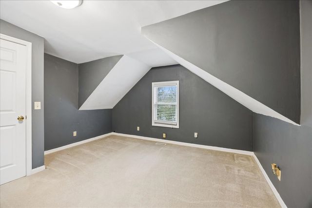 121 S Walkup Avenue, Crystal Lake, IL 60014