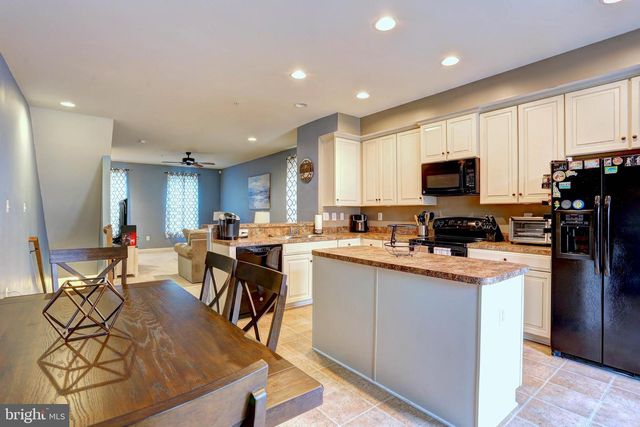 7927 TRAILVIEW XING, Glen Burnie, MD 21060