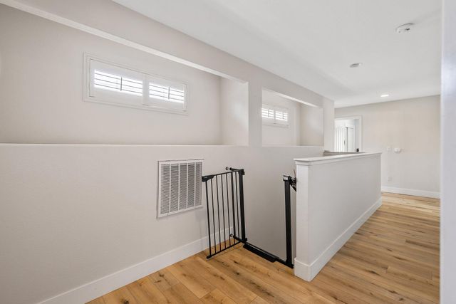 514 W Ashland Court, Visalia, CA 93277