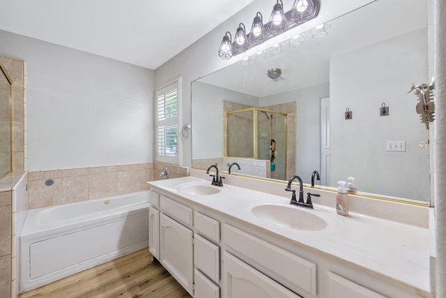 514 W Ashland Court, Visalia, CA 93277